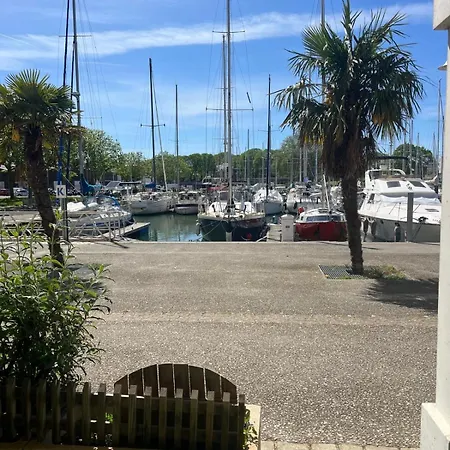 Port De Plaisance